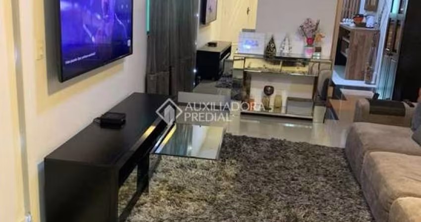 Sobrado com 3 dormitórios à venda, 171 m² por R$ 883.000,00 - Jardim Andrea Demarchi - São Bernardo do Campo/SP