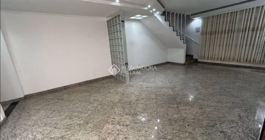 Sobrado com 3 dormitórios à venda, 220 m² por R$ 710.000 - Vila Camilópolis - Santo André/SP