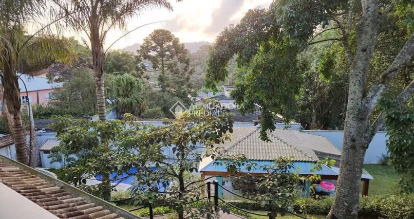 Chácara localizada no Parque Estoril,  Bairro Rio Grande, em São Bernardo do Campo,