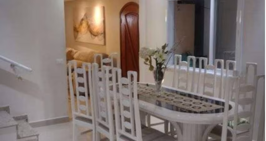 Casa Sobrado com 3 suítes em Santo André, no Parque João Ramalho à venda