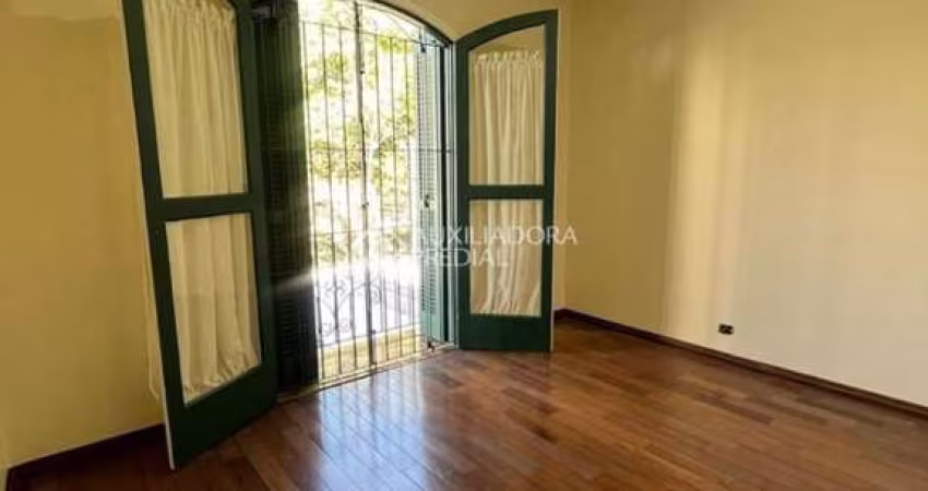 Sobrado com 3 dormitórios à venda por R$ 980.000 - Nova Petrópolis - São Bernardo do Campo/SP