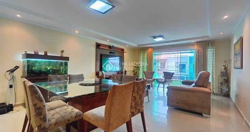 Sobrado com 3 dormitórios à venda, 242 m² por R$ 1.150.000,00 - Jardim Brasilândia - São Bernardo do Campo/SP
