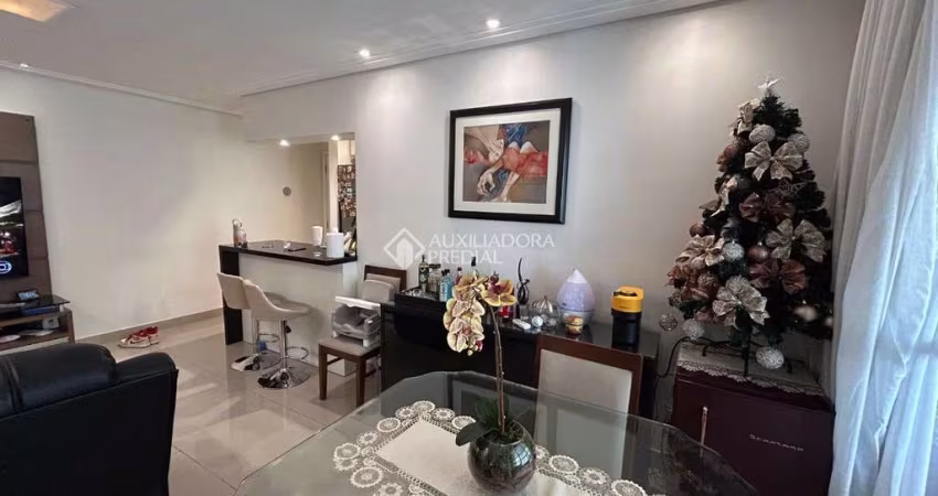 Apartamento com 3 dormitórios à venda, 80 m² por R$ 870.000 - Jardim São Caetano - São Caetano do Sul/SP