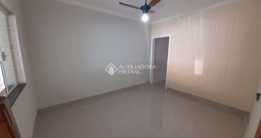 Casa térrea reformada em São Bernardo do Campo, no Assunção à venda