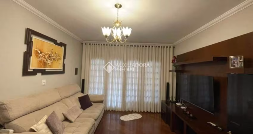 Sobrado com 3 dormitórios à venda, 177 m² por R$ 749.000 - Parque Terra Nova II - São Bernardo do Campo/SP