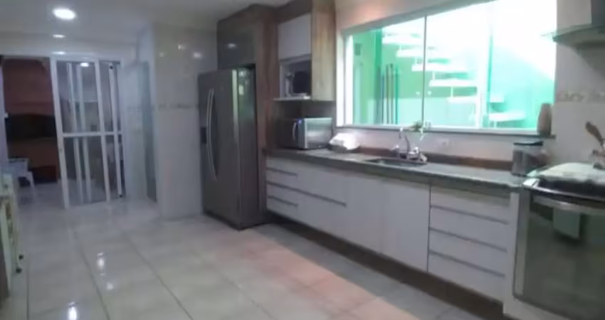 Casa com 3 quartos à venda na Rua Airton Gomes de Miranda, Nova Petrópolis, São Bernardo do Campo