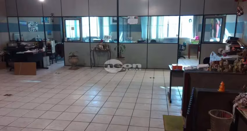 Barracão / Galpão / Depósito com 5 salas à venda na Rua Serra Roraima, Jardim Campanário, Diadema