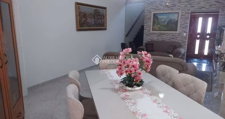 Sobrado com 3 dormitórios à venda por r$ 1.699.000 - parque dos pássaros - são bernardo do campo/sp