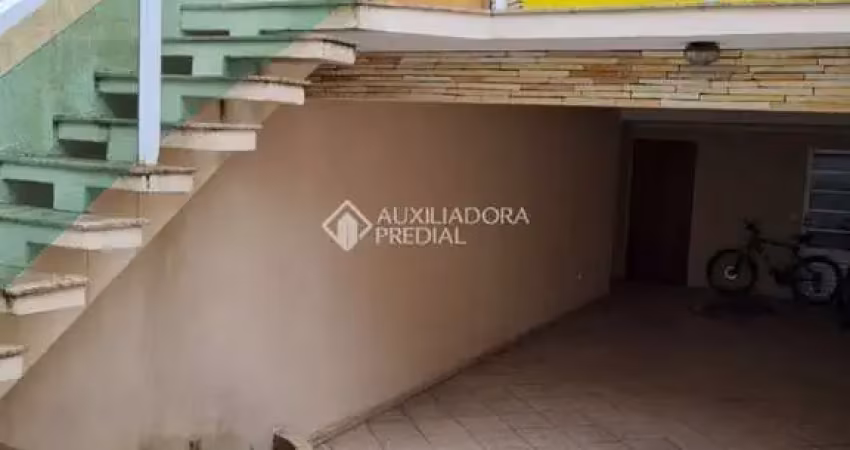 Sobrado á venda com 3 quartos com 3 suítes, 3 vagas, área gourmet rua particular parque anchieta sbc