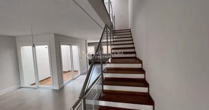 Casa com 3 quartos à venda na Rua Riskallah Abib, Nova Petrópolis, São Bernardo do Campo