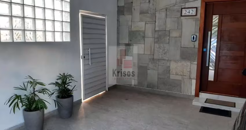 Sobrado à poucos metros do metrô butantã, ao lado da usp