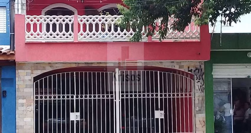 Excelente Oportunidade no Coração do Bairro: Casa com 3 Dormitórios!