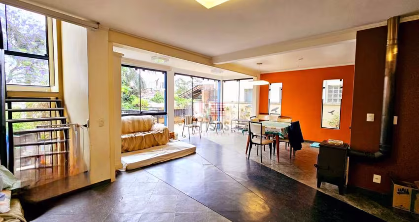 Sobrado 203m² com 2 Suítes e 4 Vagas no Parque dos Príncipes
