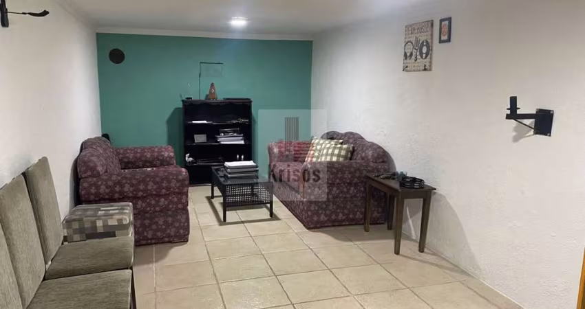 Encante-se com este Sobrado de 3 Quartos na Vila Indiana!