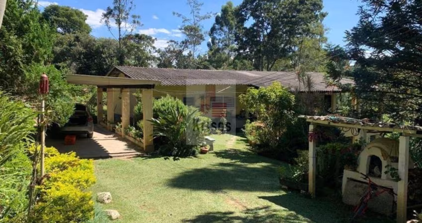 Sítio de Alto Padrão à Venda em Caucaia do Alto!