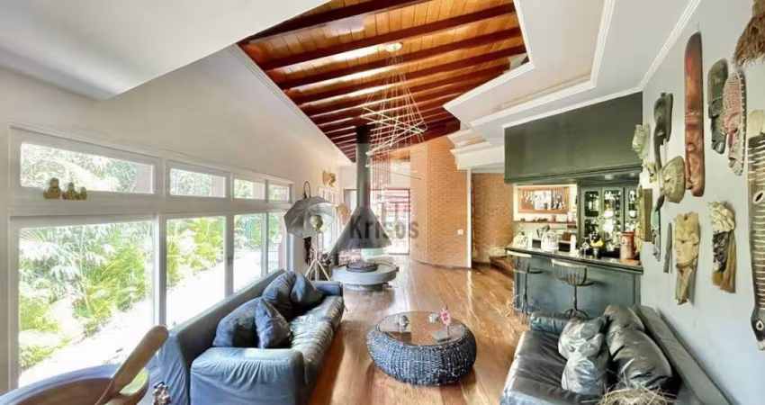 Linda Casa Exclusiva no Residence Park - Venha Conhecer!
