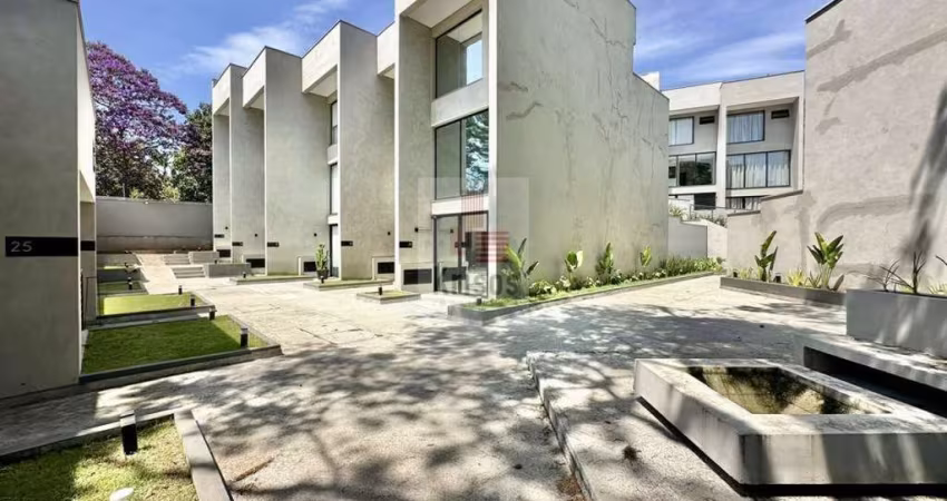 Loft Triplex Moderno em Condomínio de Alto Padrão!
