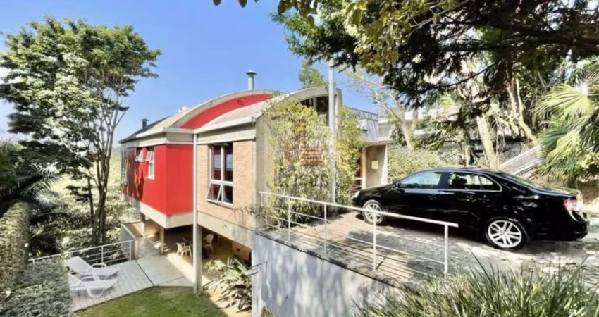 Casa Contemporânea de Alto Padrão - Sofisticação e Conforto!