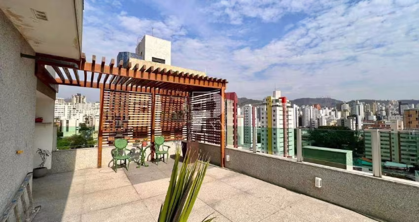 Cobertura com 4 Quartos e 3 banheiros à Venda, 370 m² por R$ 2.600.000
