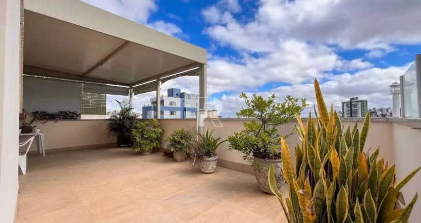 Cobertura triplex à venda com aproximadamente 260m² – 4 quartos, 2 suítes e 2 vagas – Buritis.