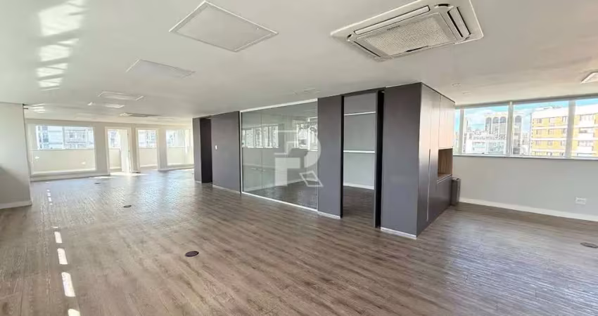 Andar corrido de 223m² na savassi – estrutura completa com 8 vagas de garagem.