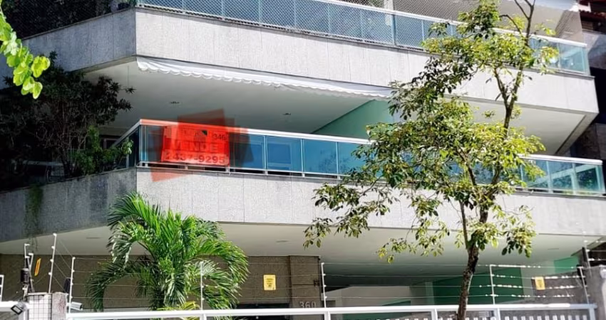 Cobertura com 185M² de três quartos dois suítes