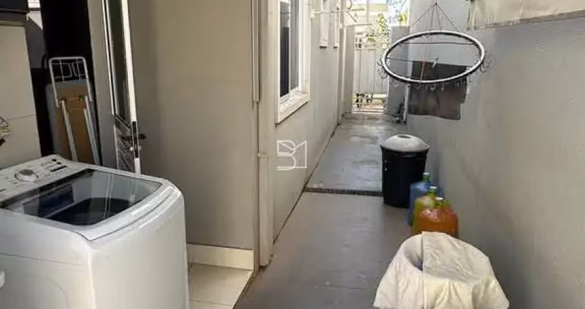 Casa terrea, 3 quartos 1 suite, moveis planejados, banheiro social, area serviço