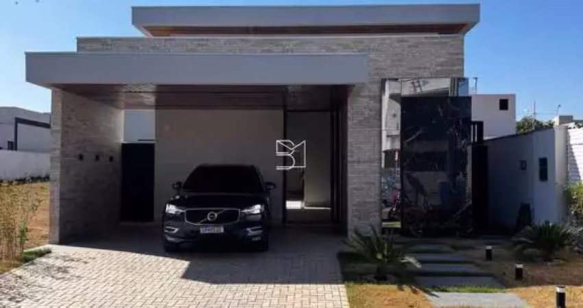 Casa belvedere 2, 3 suites, churrasqueira piscina, luminarias 4 garagens, lavabo