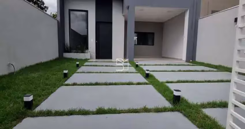 Casa térrea, 3 quartos 1 suite, lavanderia lavabo, 2 garagens, portão eletronico