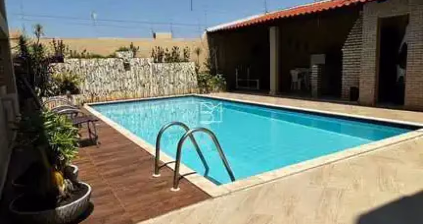 Sobrado jardim cuiabá, 3 quartos 2 suítes, escritório, churrasqueira, piscina