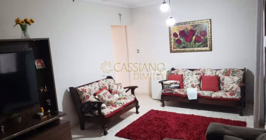 Sobrado para venda e locação de 220m² | 03 dormitórios sendo 01 suíte e 03 vagas de garagem | Borda da Mata - Caçapava |