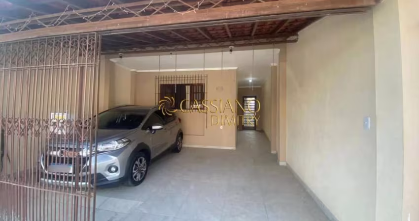 Sobrado à venda de 213m² | 04 dormitórios, sendo 02 suítes e 02 vagas de garagem | Jardim Ismênia - São José dos Campos |