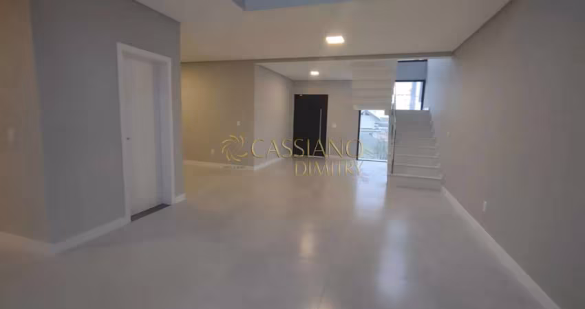 Sobrado à venda de 236m² | 03 dormitórios, sendo suítes e 04 vagas de garagem | Condomínio Verana - Loteamento Verana | São José dos Campos |