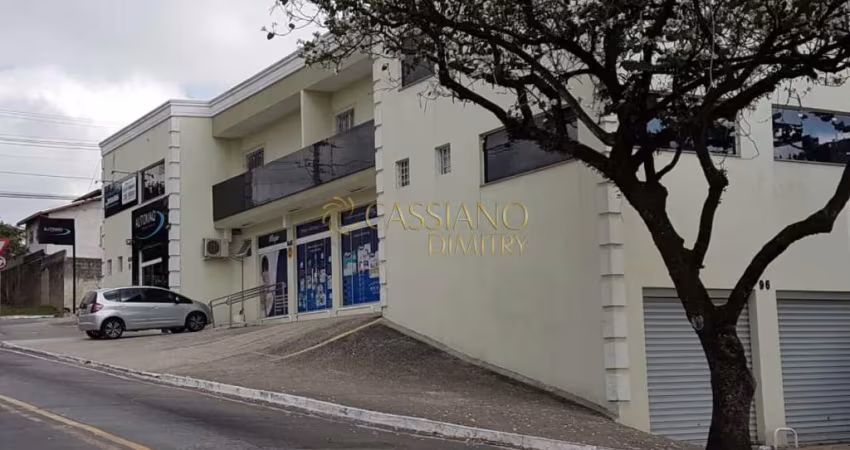 Ponto comercial à venda de 424,68m² | 09 vagas de garagem e 08 banheiros | Jardim Oriente | São José dos Campos |