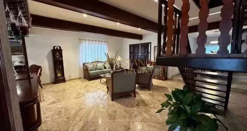 Sobrado à venda de 517m² | 03 dormitórios, sendo suítes e 05 vagas de garagem | Cond. Bosque Imperial - São José dos Campos |