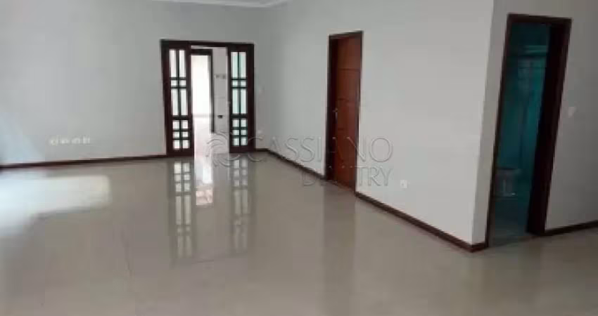Sobrado à venda de 320m² | 05 dormitórios, sendo 02 suíte e 04 vagas de garagem | Jardim Paraíso - São José dos Campos |