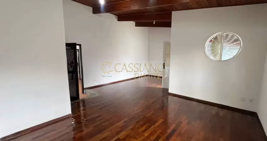 Casa térrea à venda de 167m² | 02 dormitórios, sendo suítes e 05 vagas de garagem | Jardim Satélite - São José dos Campos |