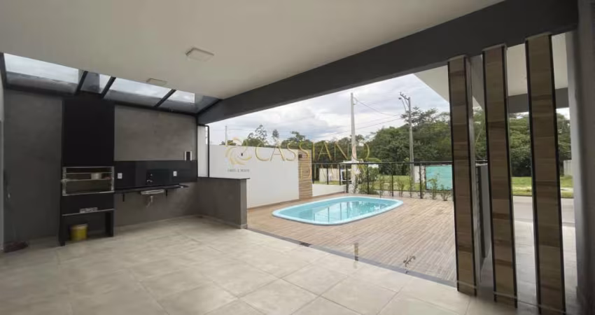 Casa térrea à venda de 146m² | 03 dormitórios, sendo 01 suíte e 04 vagas de garagem | Condomínio Terras do Vale - Caçapava |