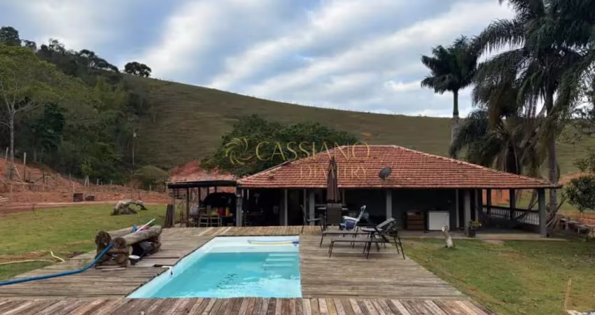 Casa à venda de 75m² | 02 dormitórios, 01 banheiro e 04 vagas de garagem | bairro dos freitas - são josé dos campos |