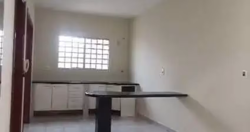 3682 para aluguel casa parque santa cândida araras sp 3.200,00