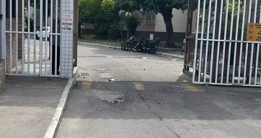 Apartamento com 2 quartos para alugar na Rua Limites, 858, Realengo, Rio de Janeiro