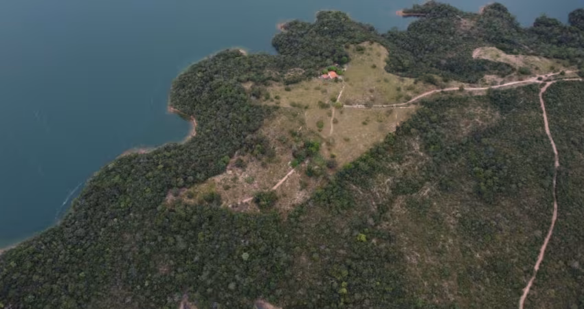 -Fazenda linda uma península voltado para o lago corumbá IV