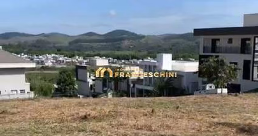 VENDA - TERRENO DE ESQUINA - CONDOMÍNIO FECHADO - 739M2 - URBANOVA - ALTO PADRÃO