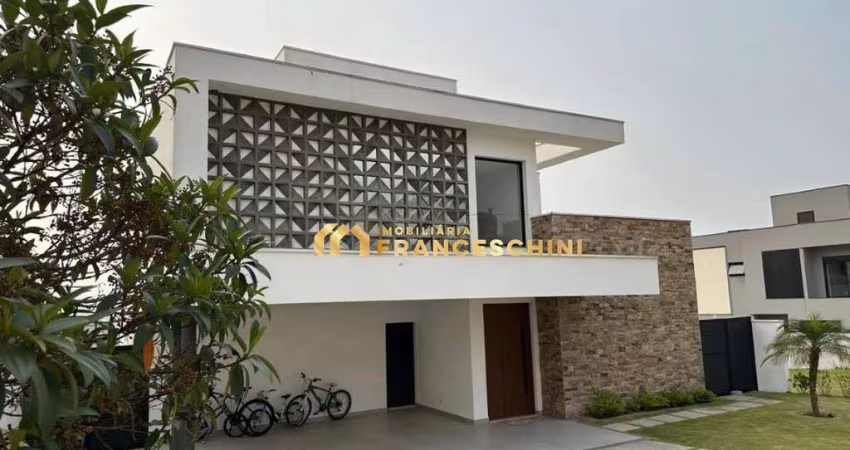 Venda - Casa - Condomínio Residencial Alphaville I - 4 Dormitórios - 297m².