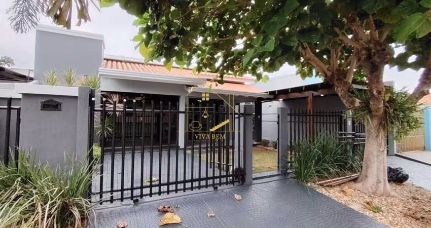 Casa dos sonhos pronta para morar! Com piscina, 3 quartos sendo 1 suíte!