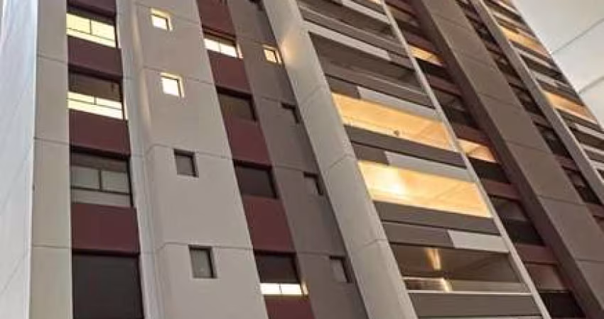 Apartamento Cambuí, 4 Suítes, 3 Vagas.