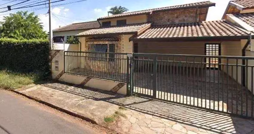 Casa Cidade Universitária, 3 Suítes 4 Vagas.