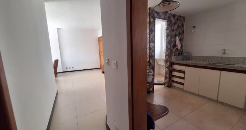 Apartamento 2 quartos com dependência completa , com vaga de garagem na Desembargador