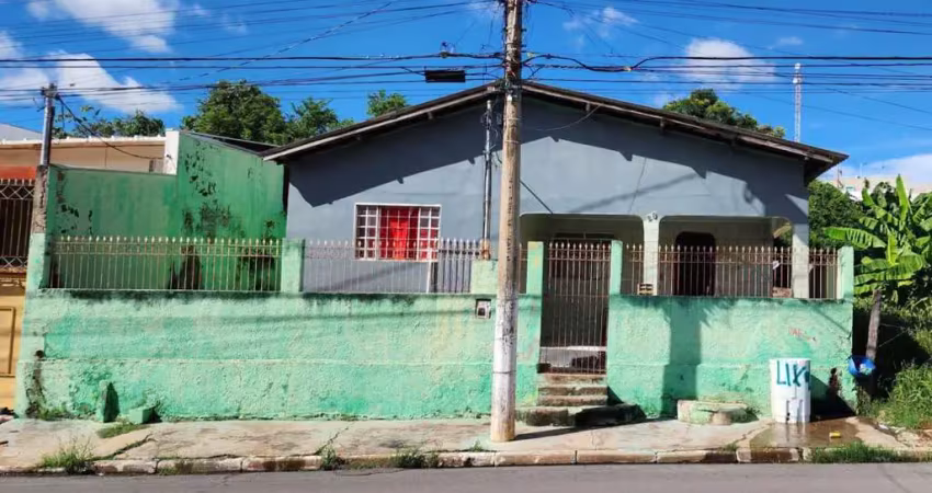 Casa para Venda em Várzea Grande, Ponte Nova, 2 dormitórios, 2 suítes, 4 banheiros