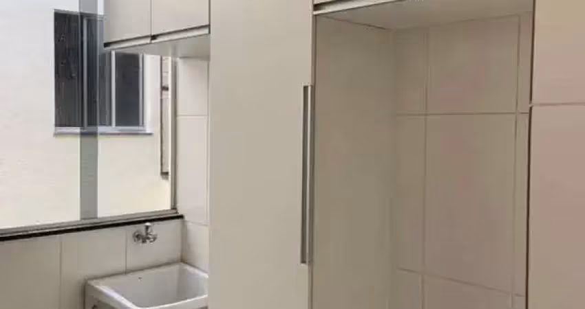 Casa com 3 quartos à venda na Rua Irmã Eufêmia, Santa Rosa, Belo Horizonte